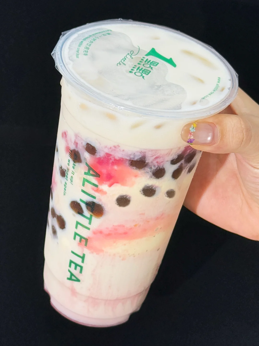 我很少用震撼来形容一杯奶茶！！