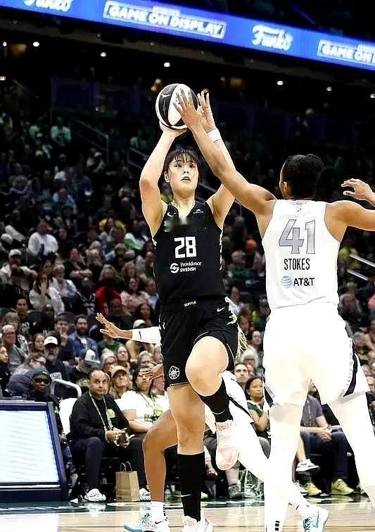 李月汝或将告别WNBA，回国打WCBA了！这消息一出，球迷都炸了锅。她在