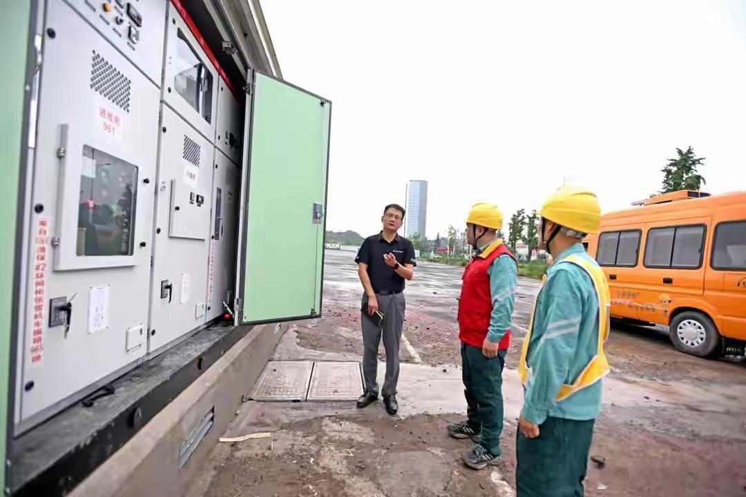 新重庆-重庆日报9月23日，两江新区两路果园港综保区，重庆张雪机车工业有限公司新生产基地的工地上，两