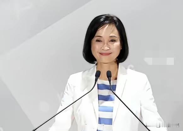 高雄要翻转的想法真实出现了！虽然高雄被形容为“绿到出汁”，但似乎越来越没有那么“