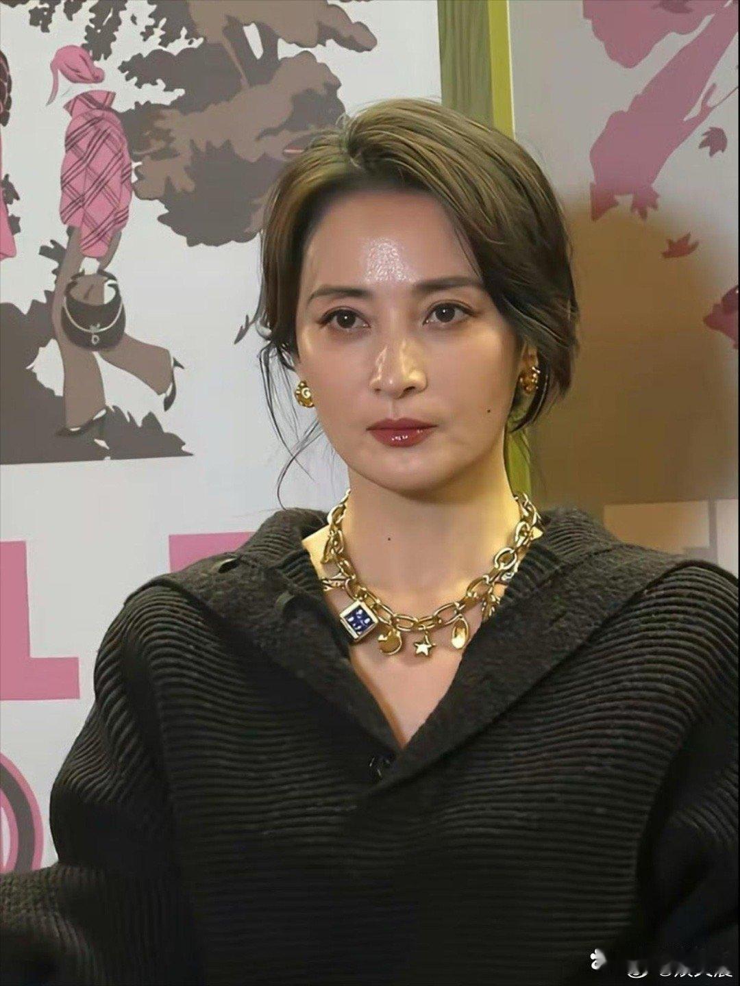 蒋勤勤这颜值真的是“时光雕刻”的杰作！年轻时是惊艳时光的大美人，现在依然美得不可