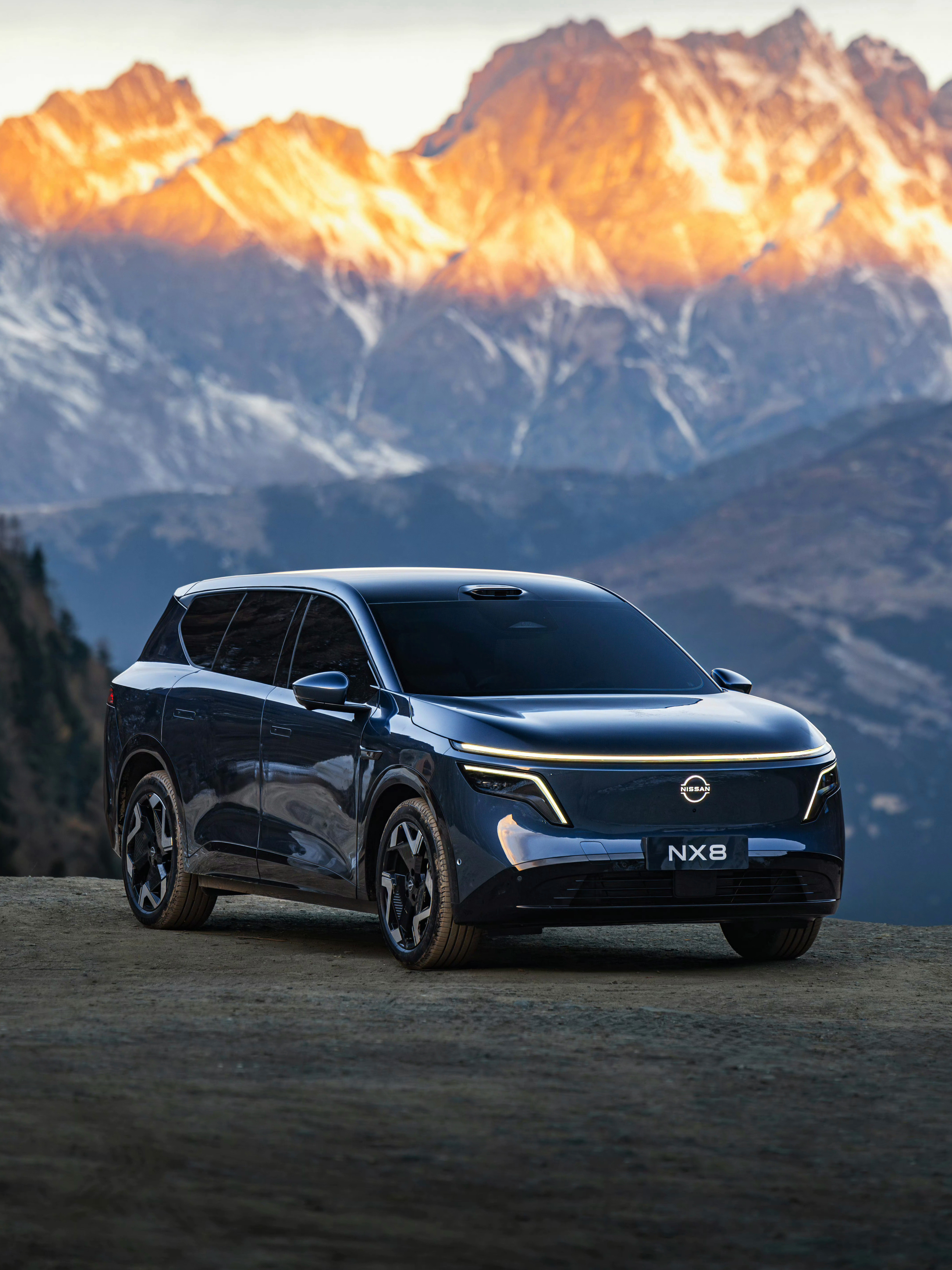 日产NX8前后灯组设计的不错