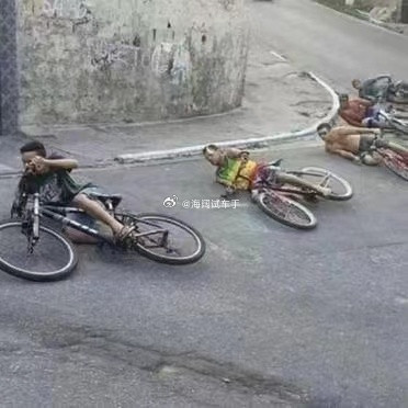 这两天重庆街头的热闹景象~~~海阔试车超话​​​