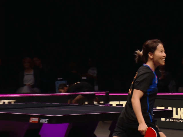 史诗级的胜利：胜利那一刻，同同笑得像个孩子！加起来挽救了4个赛点，最终艰难战