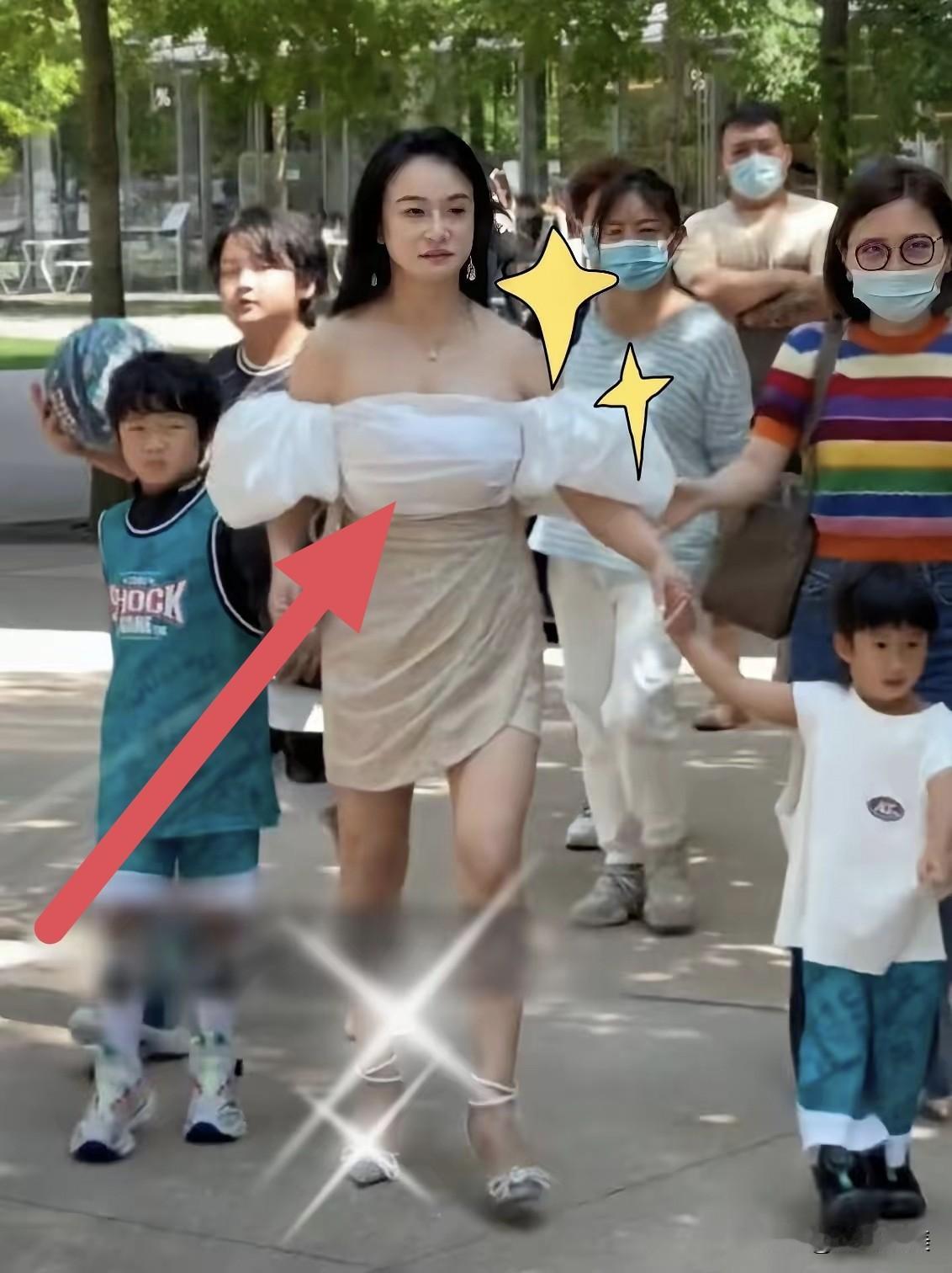 冉莹颖的性格注定就是一个“好演员”，她绝不会放过任何一个博眼球的机会！哪怕是