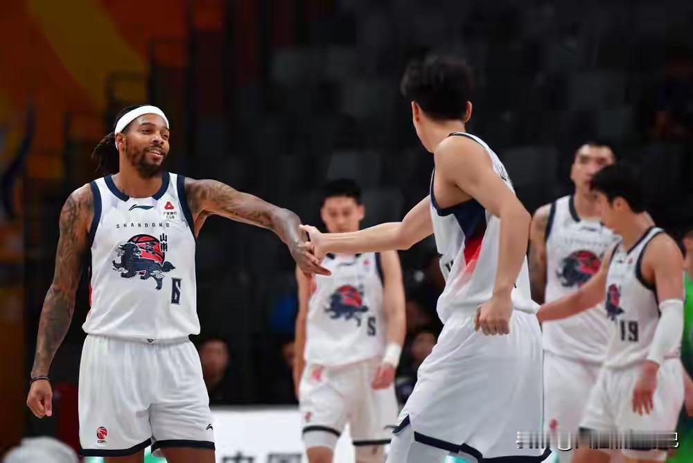 客战广厦，给山东男篮几点建议！明天山东男篮将会客场挑战广厦，尽管主场赢了，但客