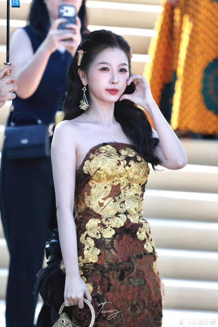 欣欣完全女神降临虞书欣G社生图