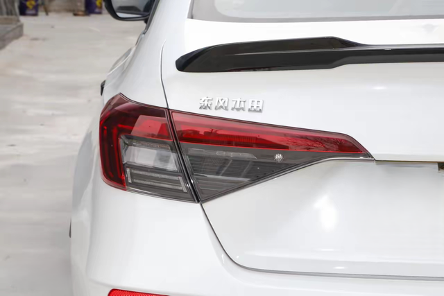 思域新款尾灯有出25款十一代半思域原厂双尾灯的车友不本人十一代思域看中十一