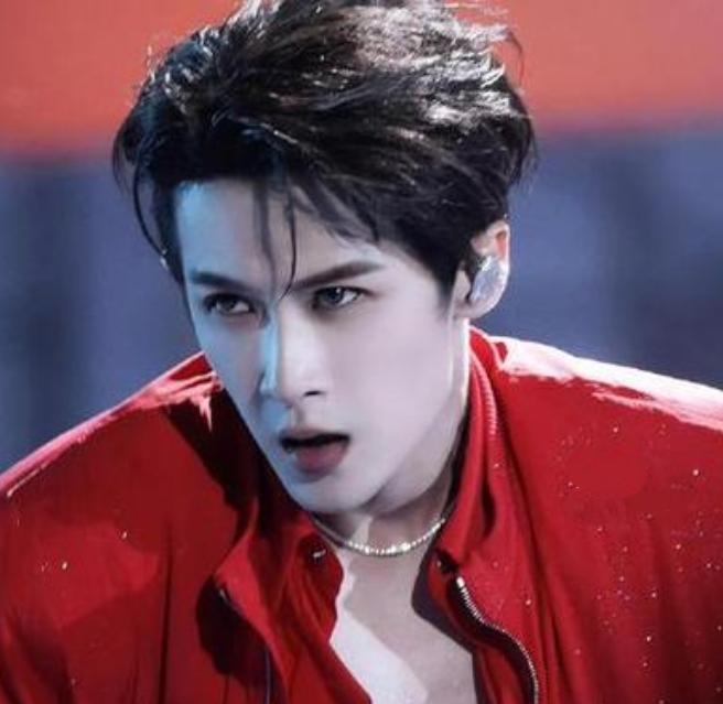 檀健次第三张个人专辑先行曲《DEADREFLEX》于2026年1月14日Per