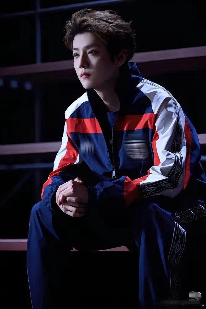 鹿晗关晓彤又传复合了，这事真有点意思。关键是，当初分手的消息，他俩谁也没出来说过