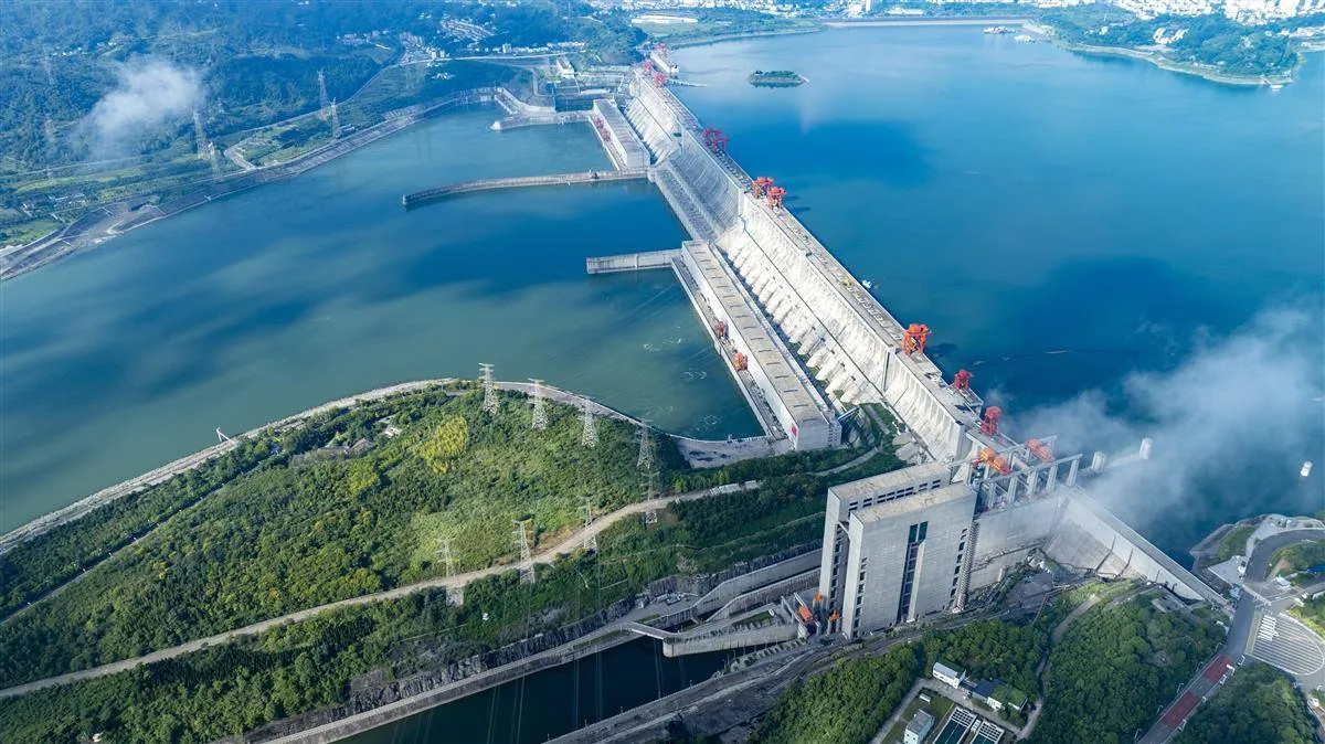 【22年稳定运行三峡电站累计发电量突破1.8万亿度】三峡小微宣布，截至8月31