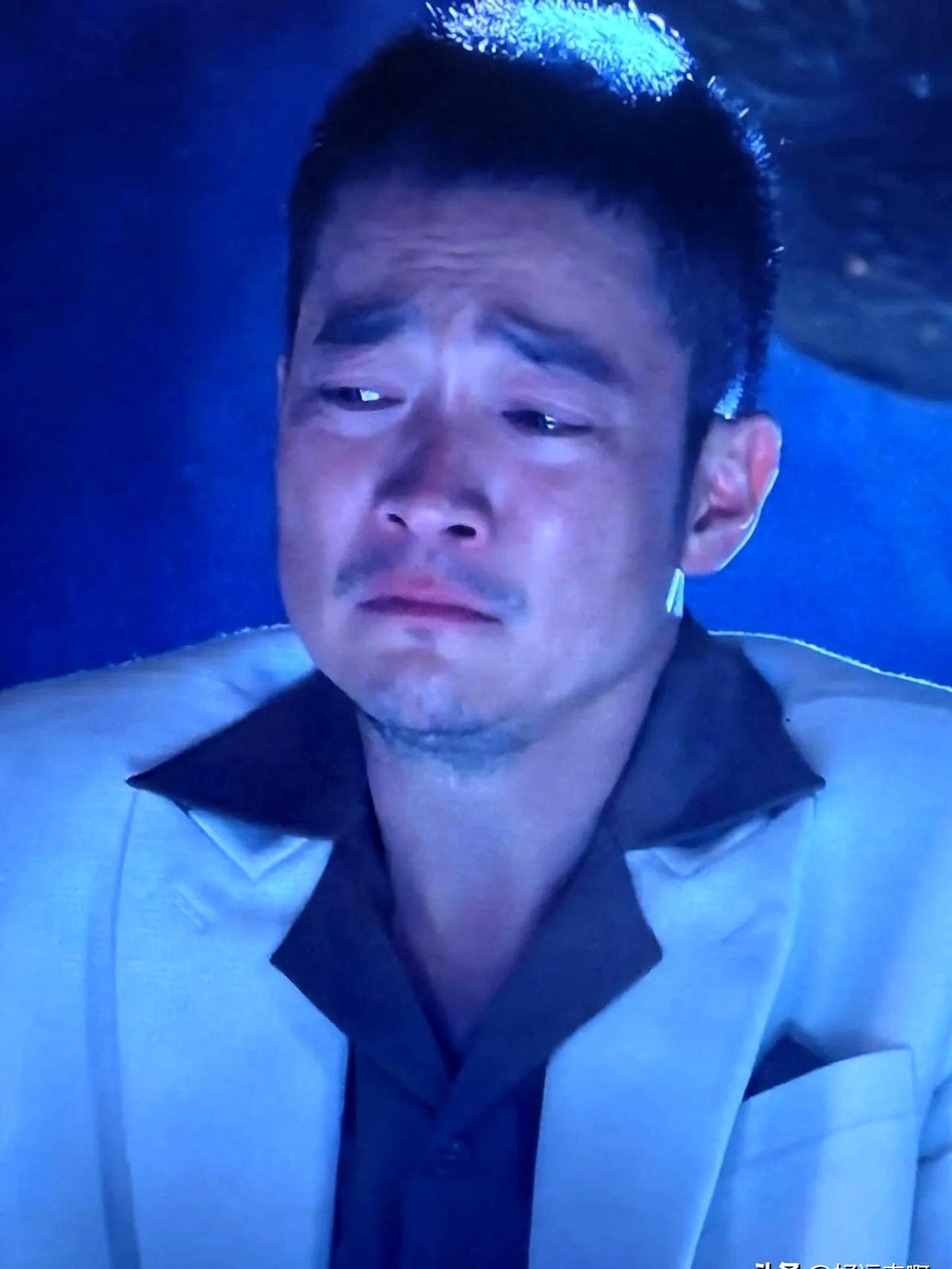 谁懂啊？第一次吃瓜吃得又懵又笑。俞恩泰出了事，评论区全在接《武林外传》的台词。有