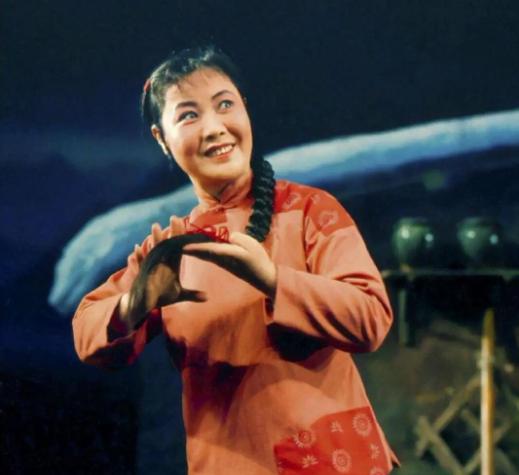 无儿无女又怎样？97岁郭兰英离世，她的晚年生活，直接把“养儿防老”这套老话