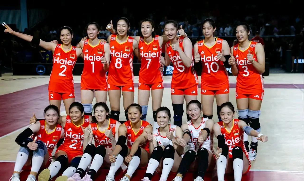 幸好今次中国女排小组全部都是低档次队。只有多米尼加稍強一些，中国女排算是顺利过关