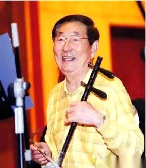 见过登顶的人，但你见过登顶后一秒钟就把自己“彻底抹零”的人吗？咱们普通人离职退