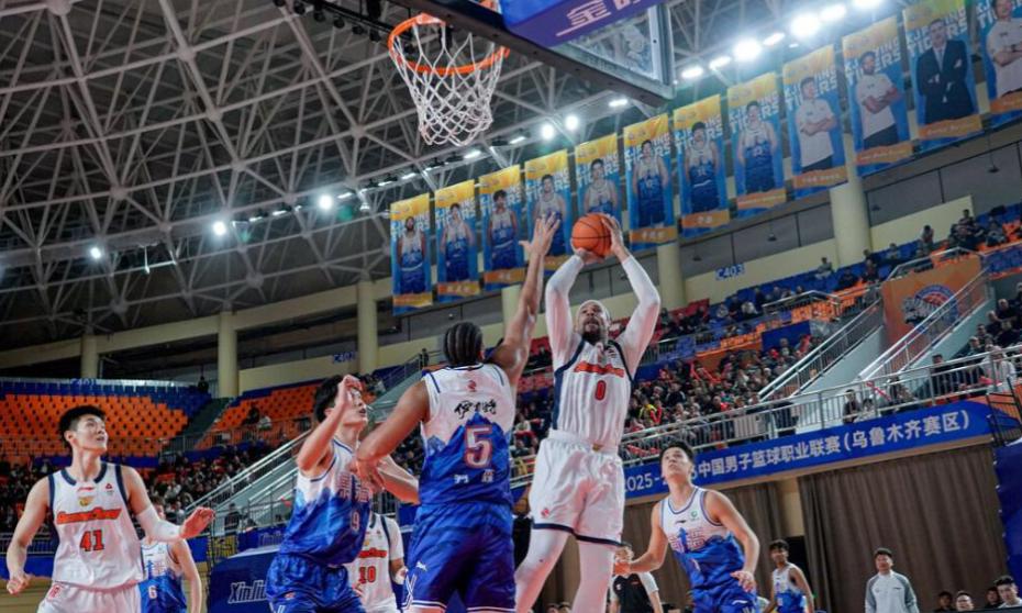 谁是广东队3连败的真正罪魁祸首？ 这场球一输，广东的处境也跟着紧起来。战绩虽