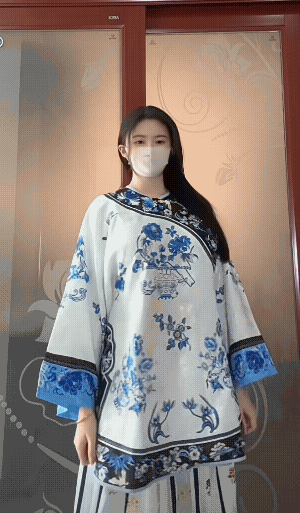 有的人正面已经很好看了，但当她一转身，想死的心都有了！怎么还能这样！美女人像群