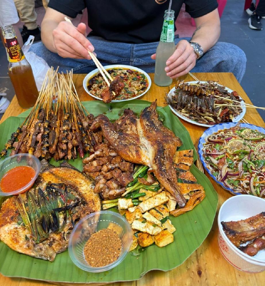 坏人是喂不熟的，不要在人性上下赌注，否则会输得一塌糊涂！明知道他年轻时是小摸小