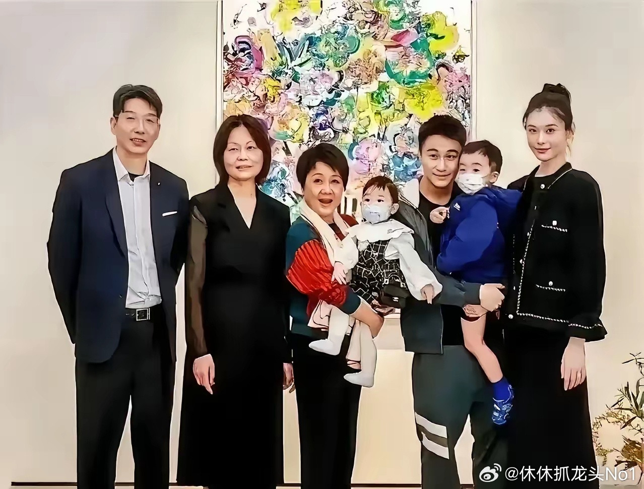 有些女人天生就是享福的命，你就说说超模奚梦瑶，她1989年出生，上海独生女，父亲