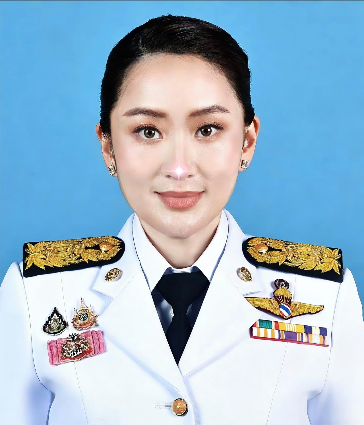 泰国传来消息3月17日，泰国能源部长宣布，因中东局势导致霍尔木兹海峡航运大幅