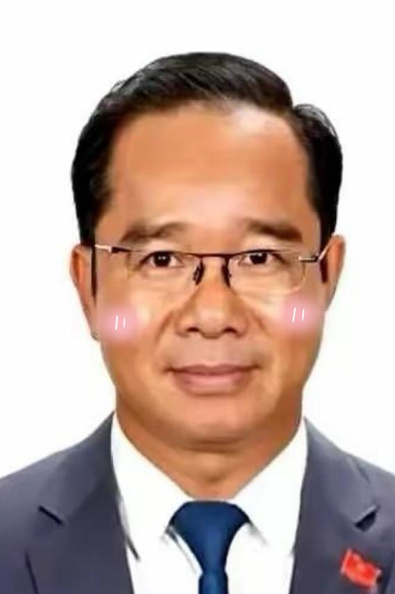 一个越南教授，当着全世界的面，扔下一句话这句话轻飘飘砸在国际舆论场，却溅起千