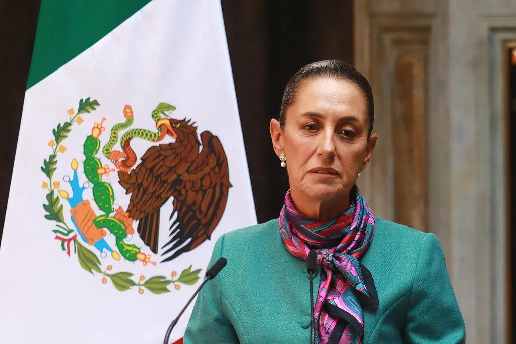 特朗普突然宣布对墨西哥“动武”，这事远没禁毒那么简单！特朗普又开始整大活了！