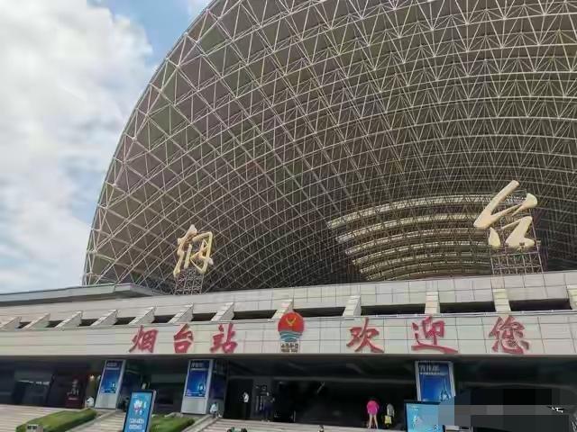 那天晚上，烟台论坛一个帖子炸了。有人翻出1987年的老文件，问了一句：如果威海