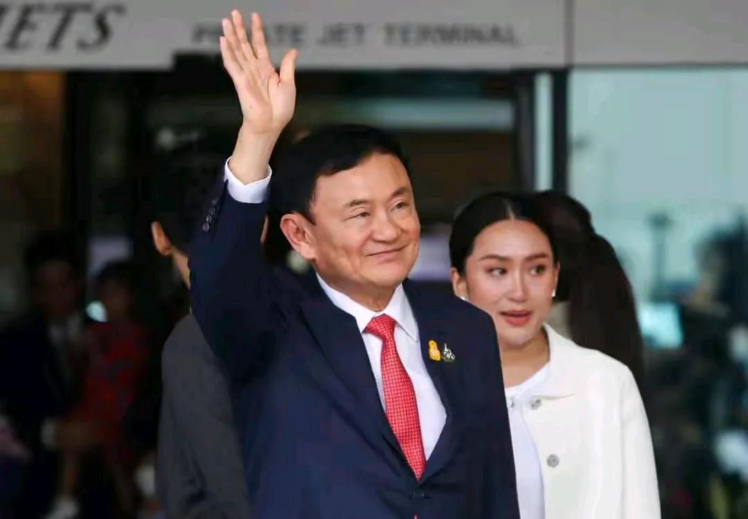 兵来将挡，水来土掩。他信此次能否护住身后的女儿，目前尚不可知，不过多年的政治斗争