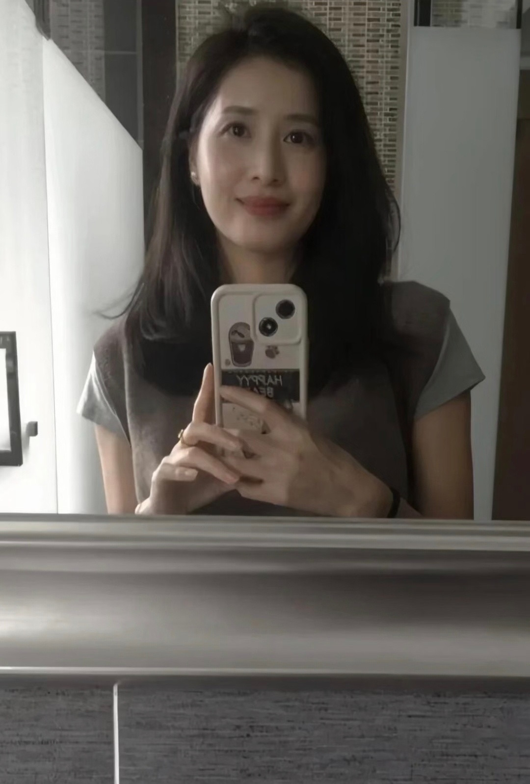 45+的年纪，这样的状态，算不算显老？