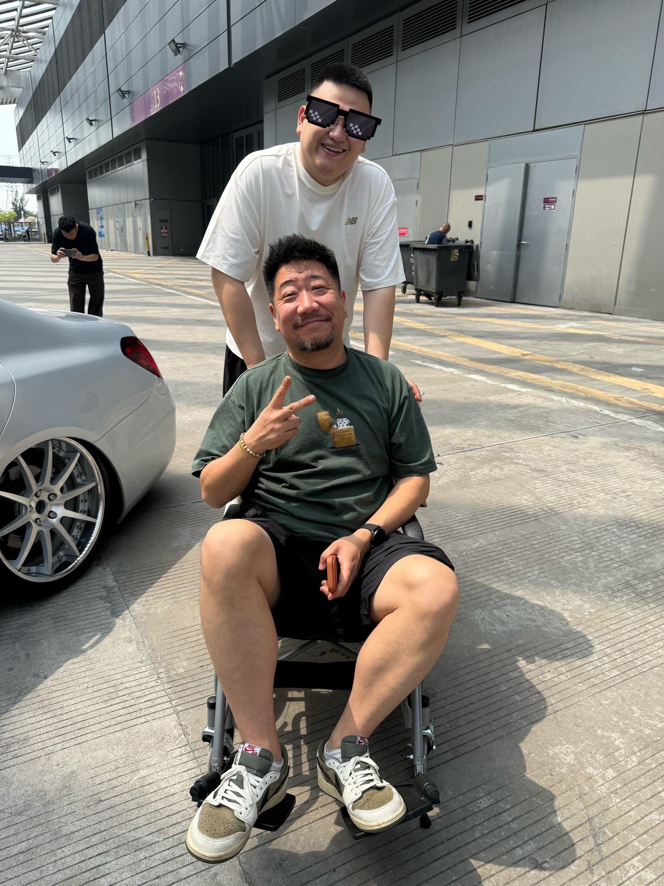 偶遇两位京圈改装大网红。