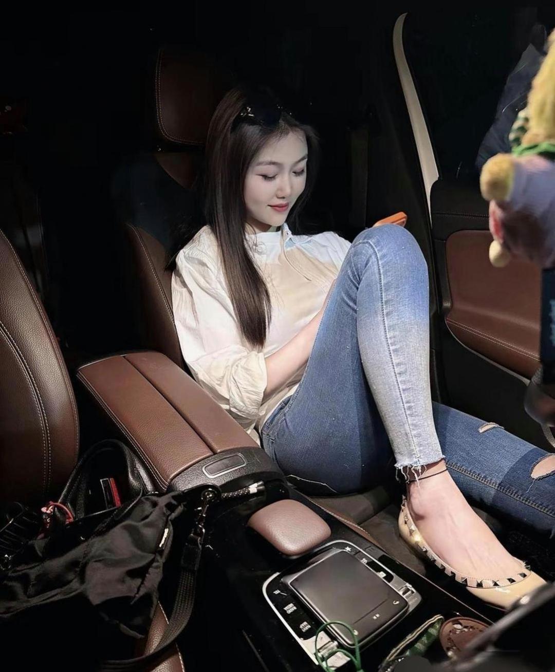 到底要有多优秀才能配得上她