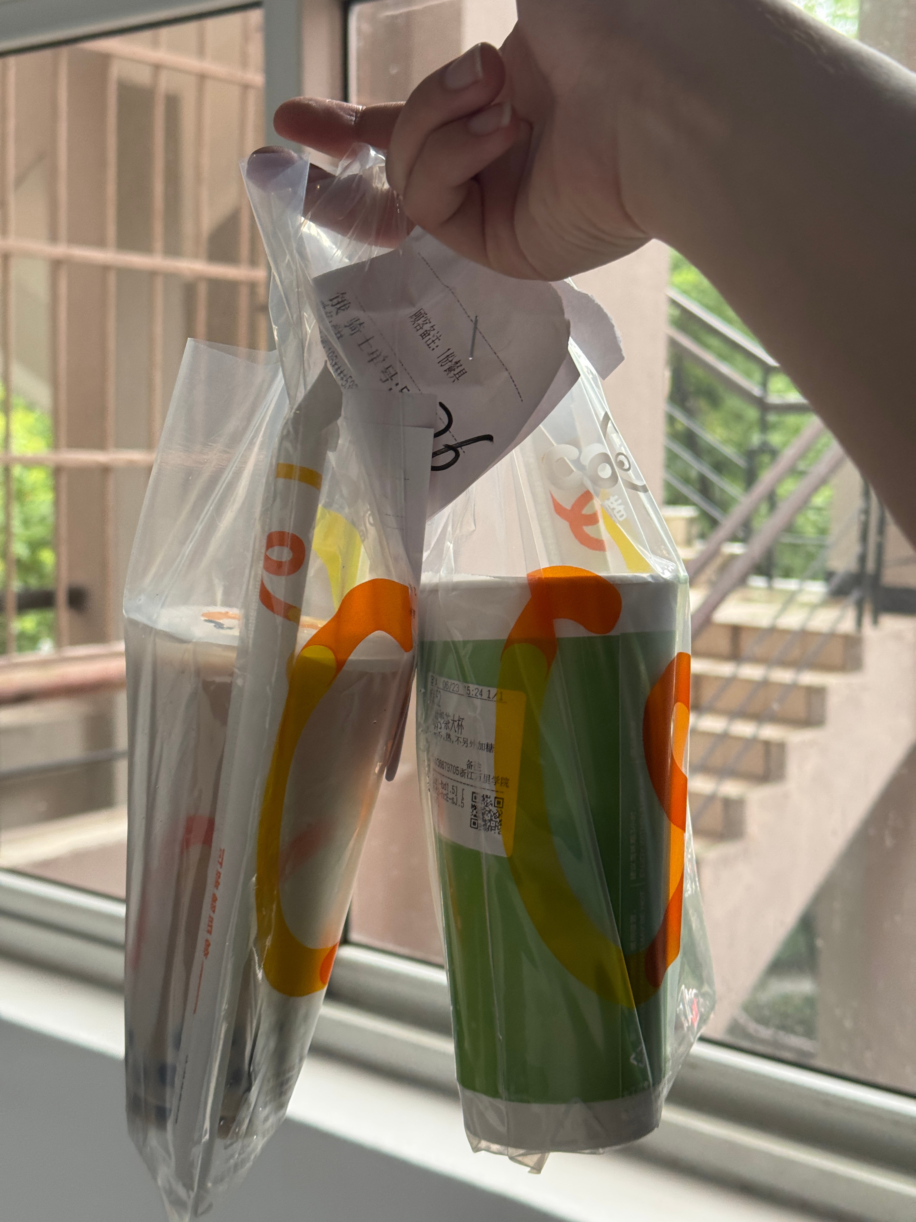 喝多了0.11.93.9的羊毛后现在突然感觉以前的9.9咖啡都贵了今天是3.