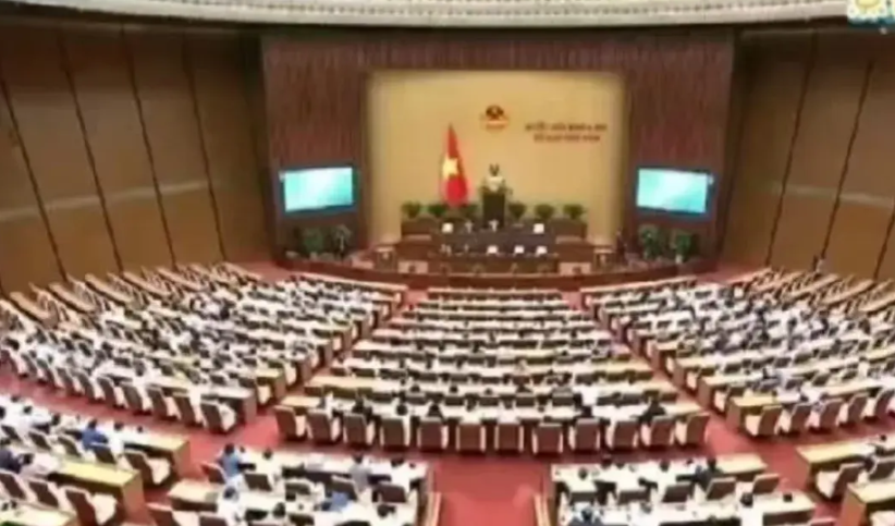 越南要砸锅卖铁造高铁！越南民众：不用砸锅卖铁，如果我们是中国的一个省早就通高铁了