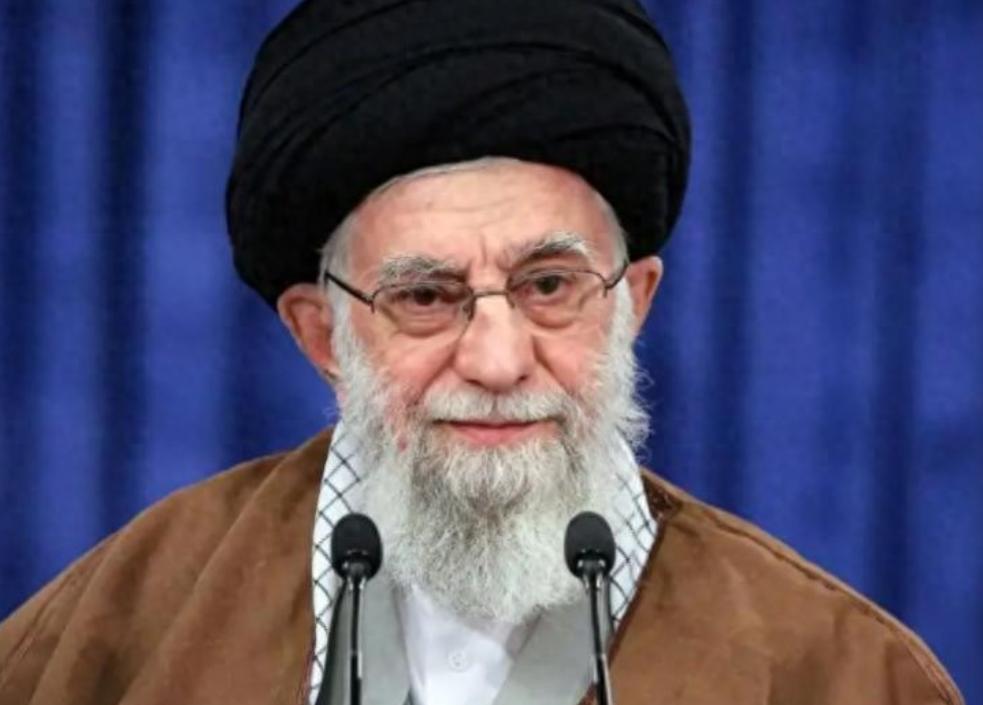 伊朗的经济构架里，有两个独特的存在。一个是“宗教基金会”，另一个是“伊斯兰革