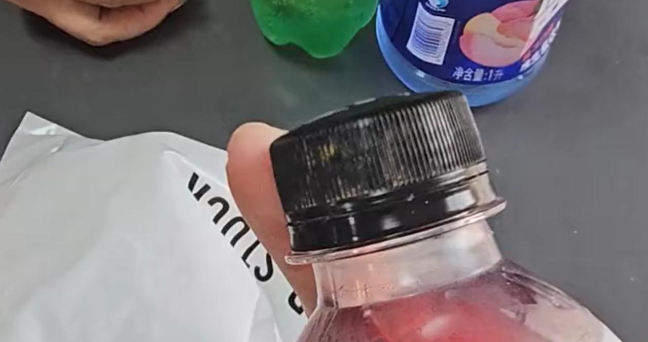 8月11日，广东惠州的洪水都退下去了，居民们纷纷开始做大扫除。家在惠阳区的王女士
