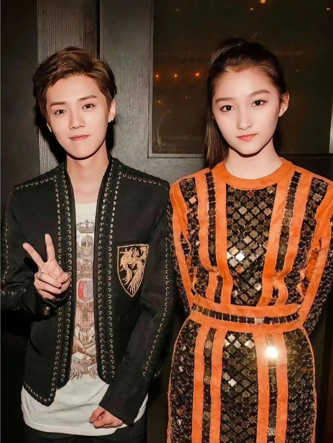鹿晗这事给所有男明星提了个醒，那就是谈恋爱可以，千万别立深情人设，因为没几个