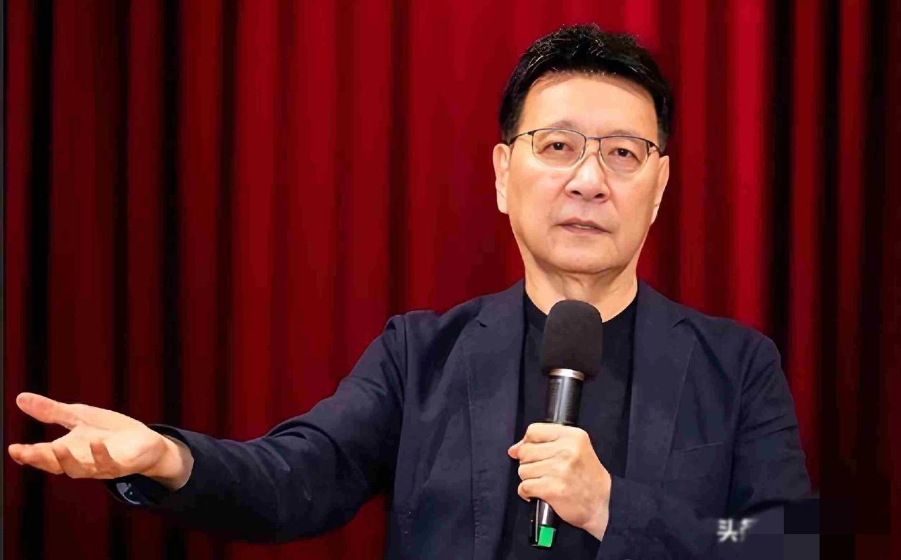 赵少康跳出来骂人，蓝营内部吵翻天，投票数据却悄悄打了脸5月8号立法院通过特别