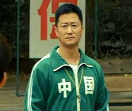 2019年，于谦拍摄《老师好》，想邀请吴京客串，又担心片酬少吴京看不上，于是打电