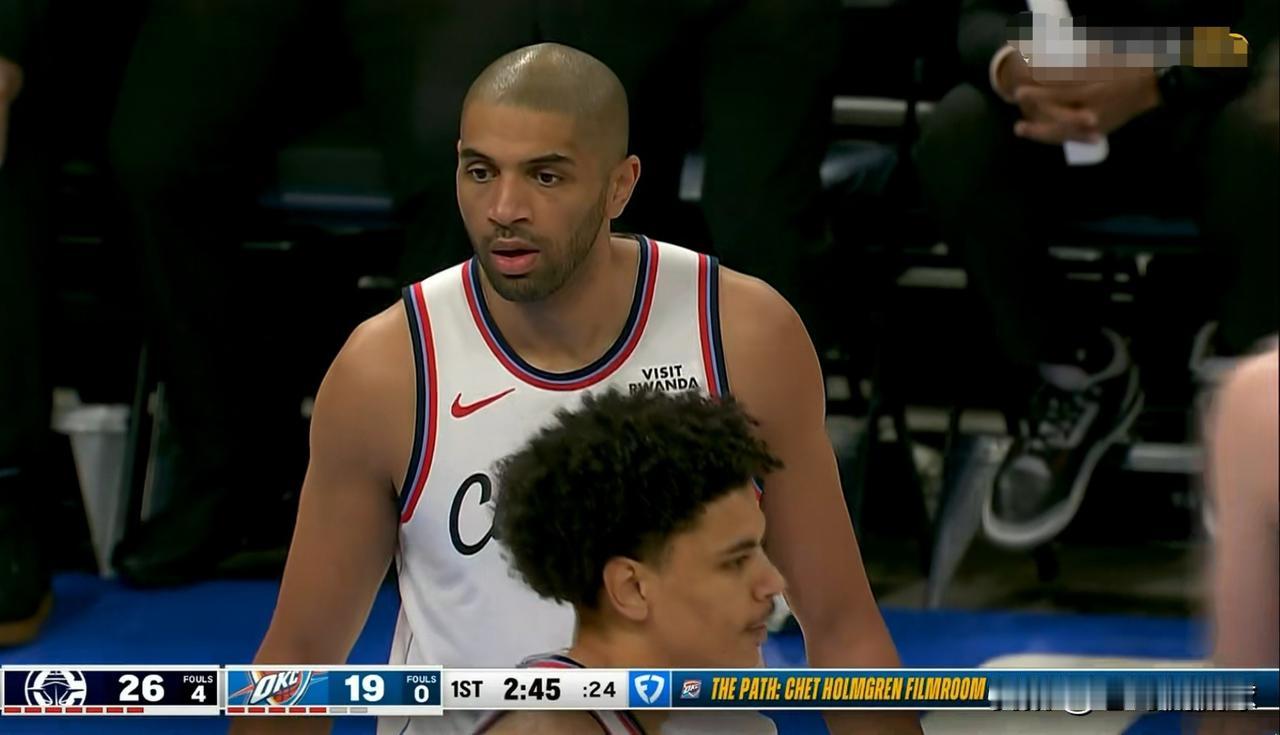 快船老将巴图姆的场上正负值真是太低了！在今天快船客场以101：122惨败于雷霆的