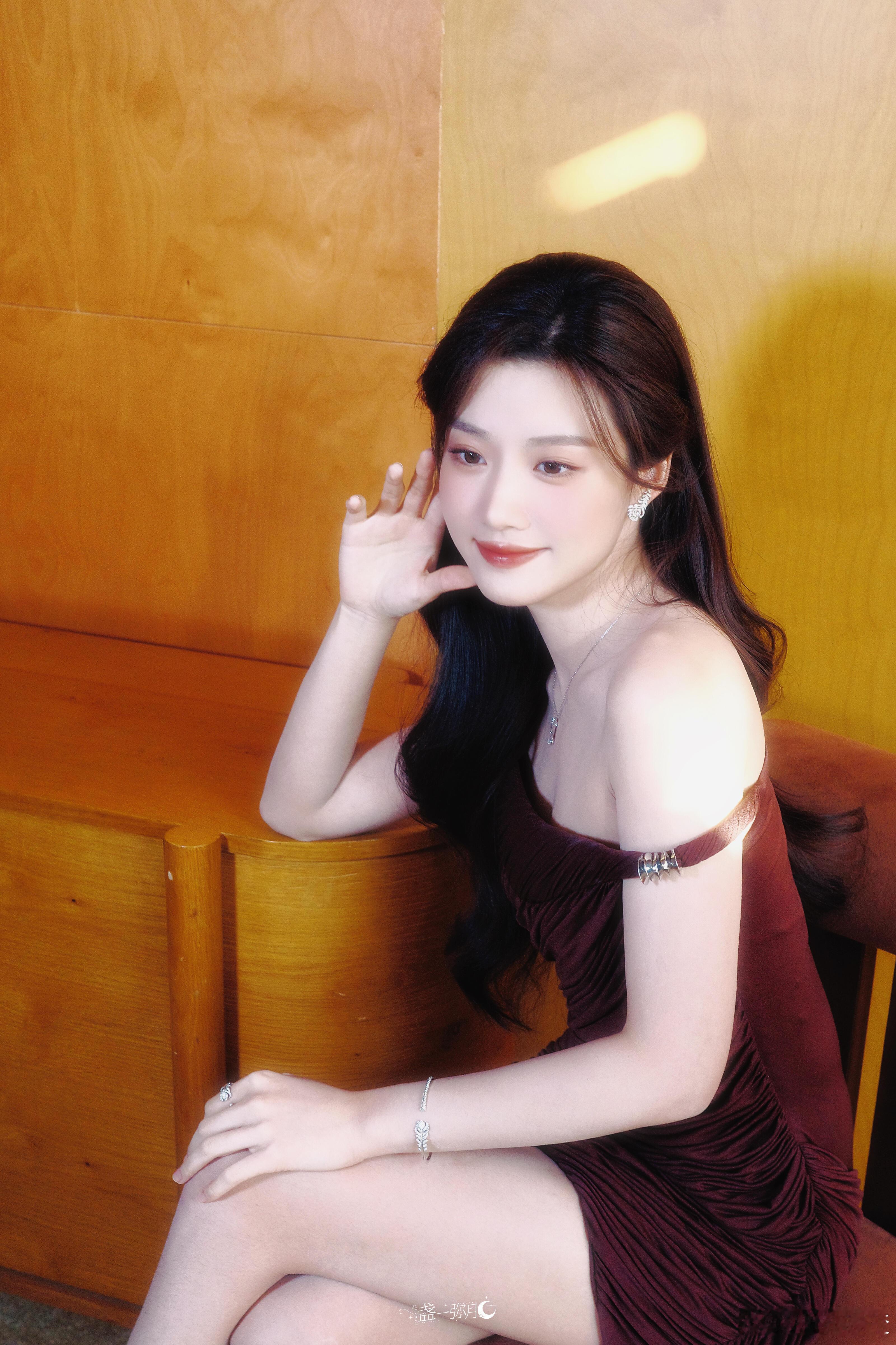 卢昱晓光也偏爱你｜卢昱晓壁纸卢昱晓｜