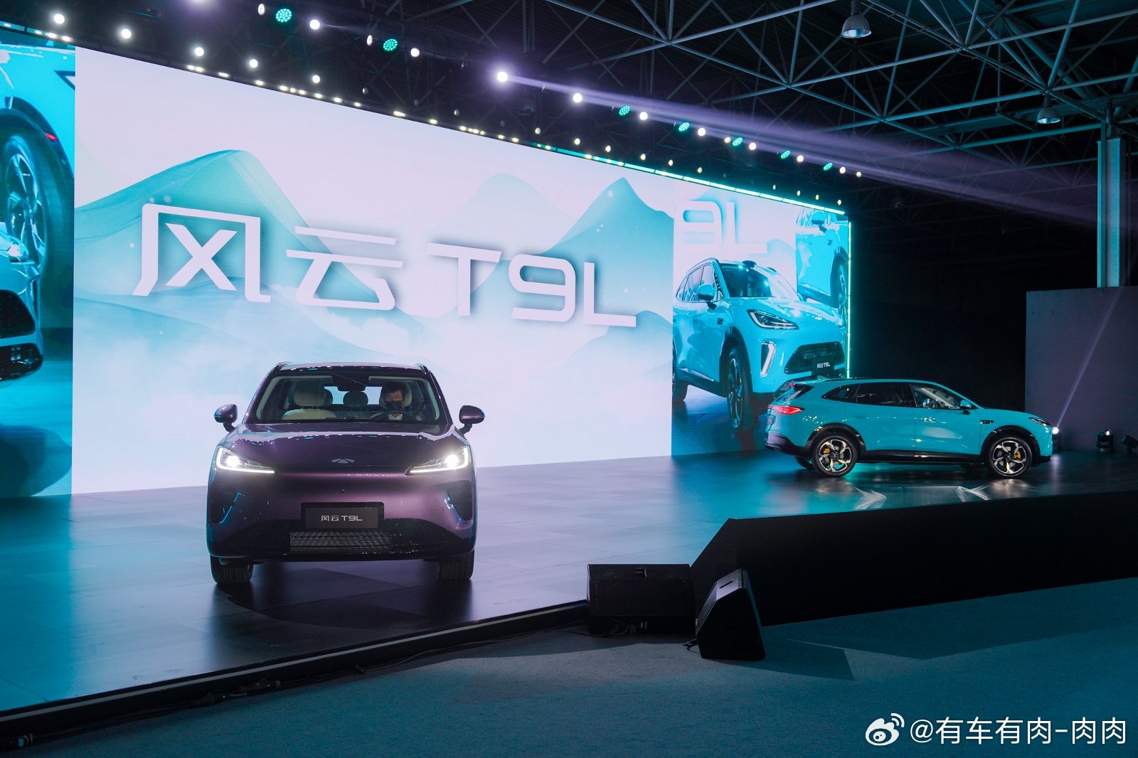 朋友们，万万没想到，奇瑞这个“硬核理工男”现在居然也懂得拿捏女生的审美了！昨天新