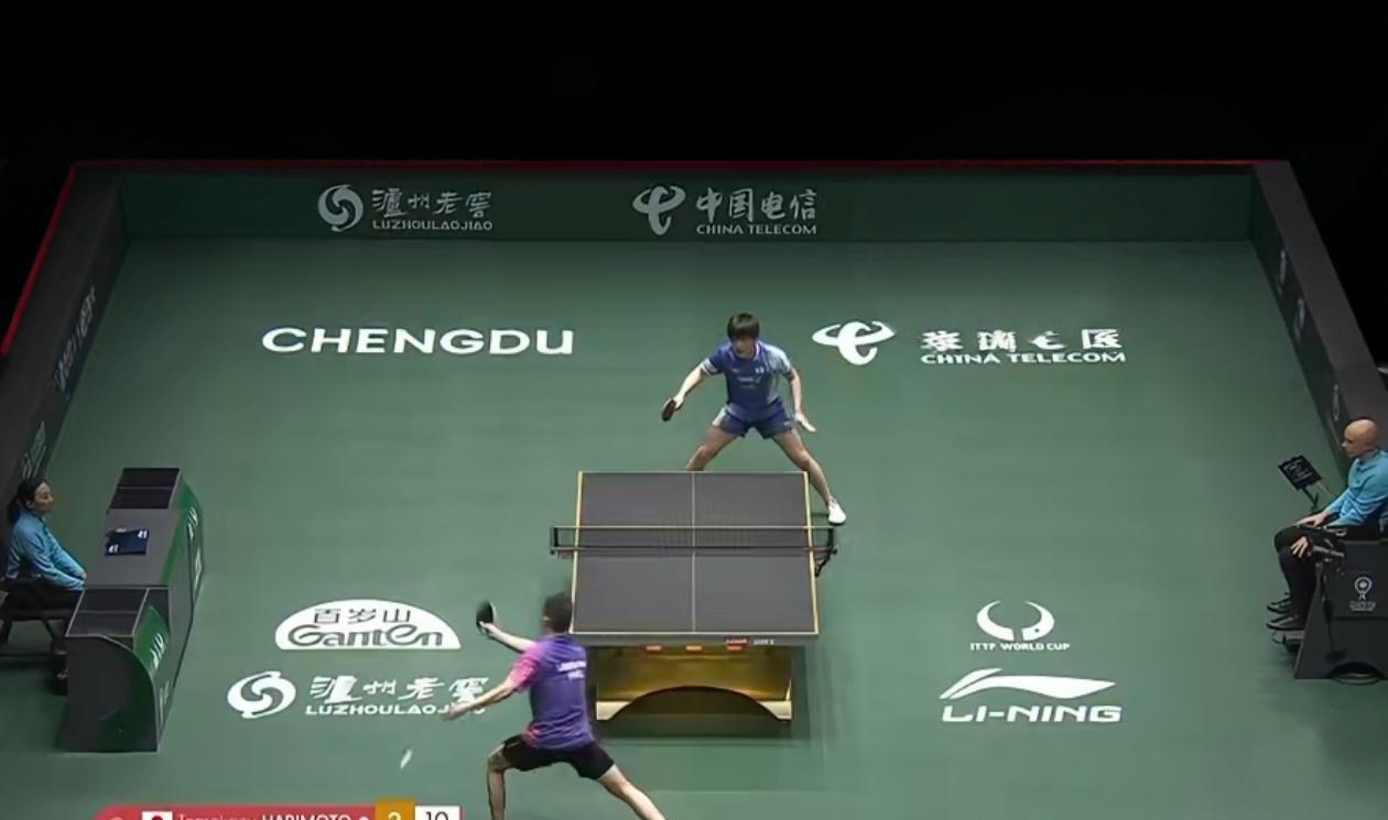 “支持日本人的都si"！真的有点夸张了。今天混团赛日本对阵香港队，当林兆恒准备