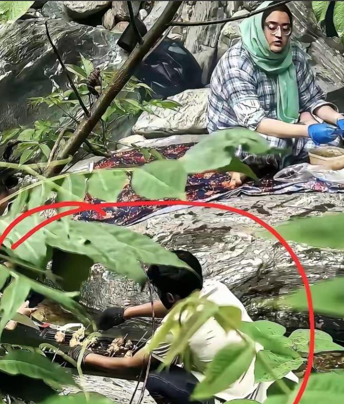 真不是我要说印度不好，实在是他们做出来的事没法看！在街上大小便，往黄浦江里扔垃圾
