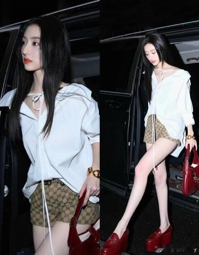 明星们修图技巧高超，修图前后差别巨大。