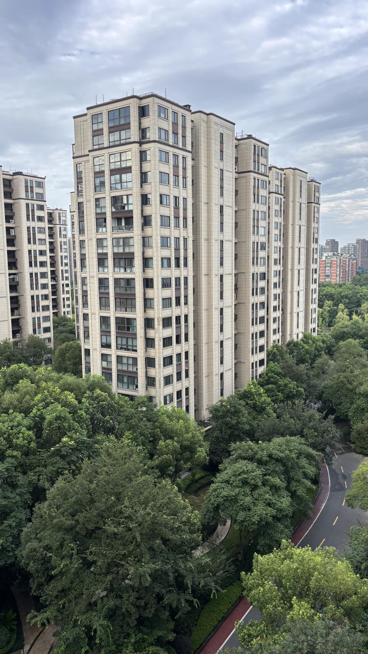 2027年杭州楼市整体预测：核心涨，远郊横盘！整体基调：无普涨行情，极致板块