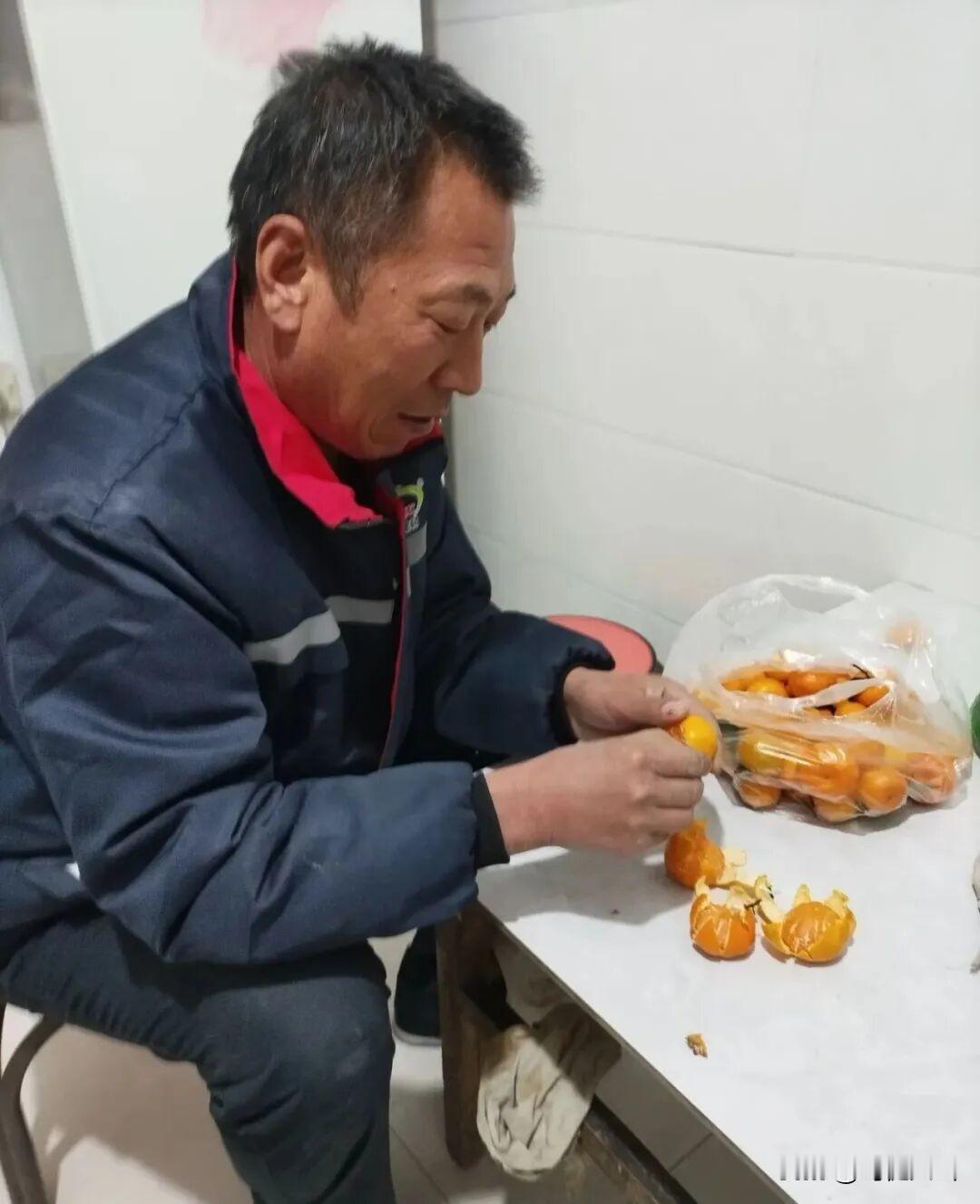 【农民日报终于为农民发声了！呼请正视大龄农工现实难题】53岁的农民工杨豹林，