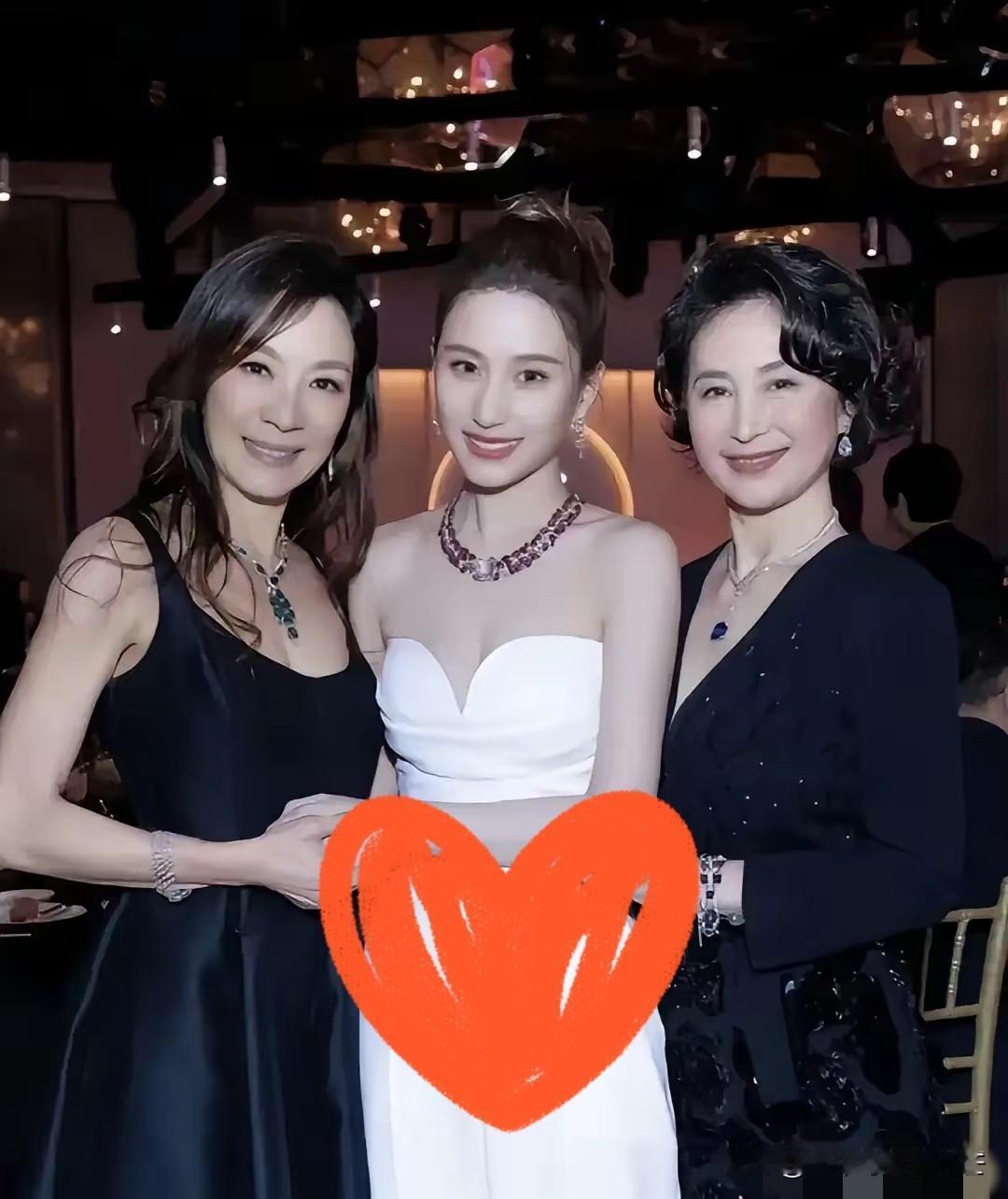 何超莲最近这事，是不是给所有女生都提了个醒？你猜她无意间点透了什么关键道理？