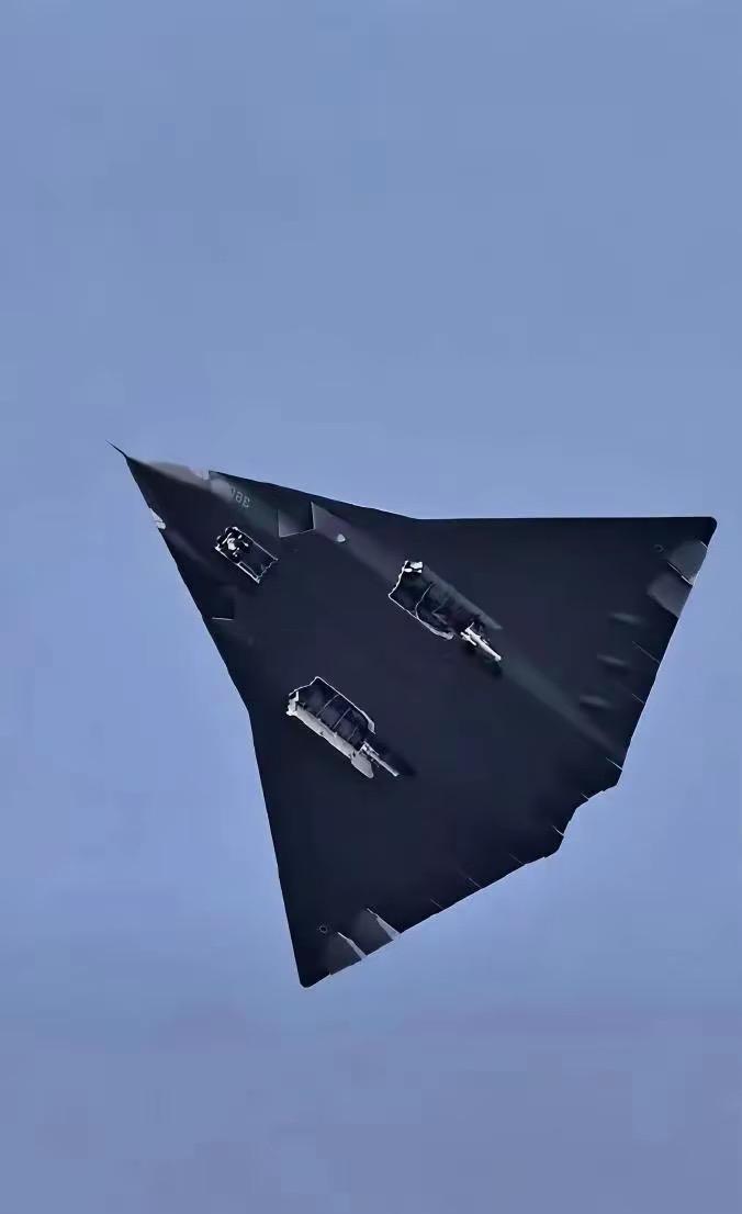 从某种意义上来看，俄罗斯对咱们最大的贡献，是为我们提供了超过二十年的掩护，这让我