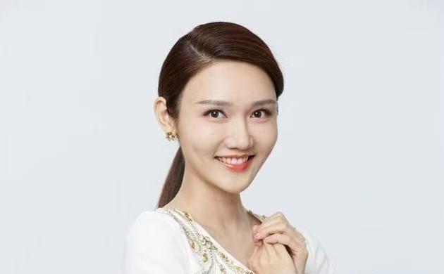 一次，撒贝宁问龙洋：“你的择偶标准是什么？”龙洋看了一眼撒贝宁后，接下来说的一句