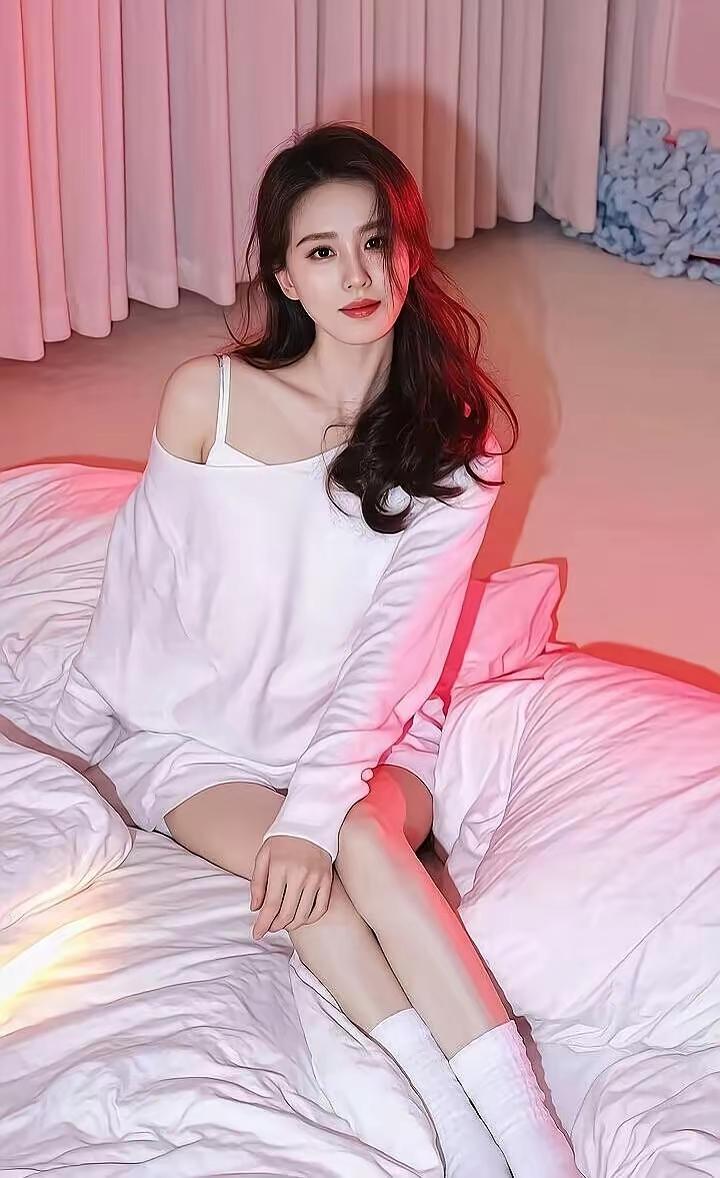 粉嫩卧室，甜美少女，温柔氛围，轻松自在。男人上班带饭丢人吗优雅自信穿搭分享“